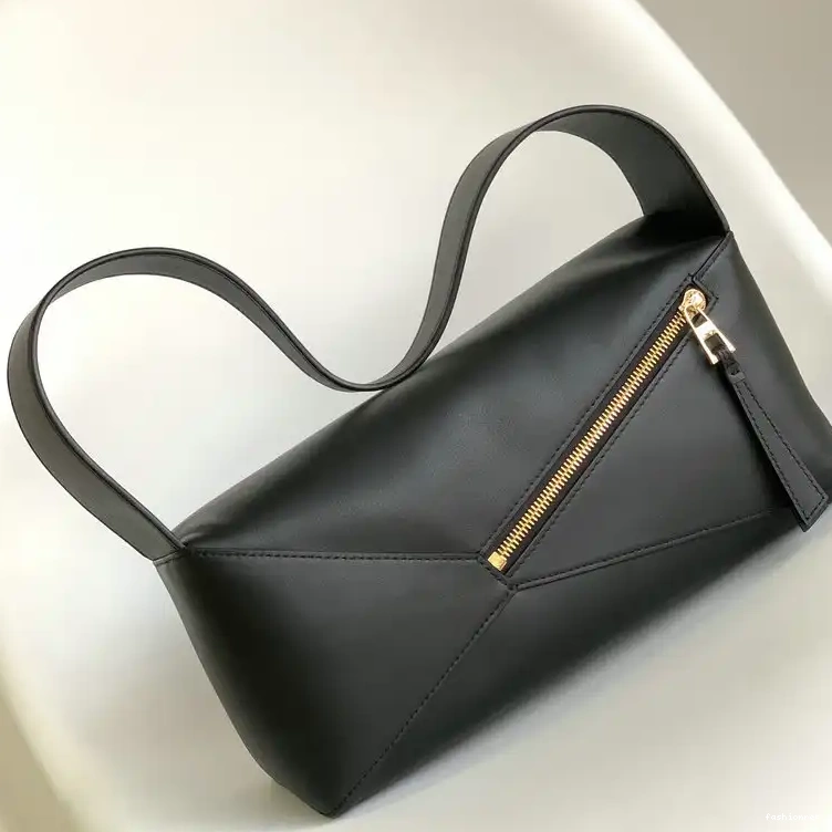 Fashionrepsfam ru 2209SW0004 Loewe Bag 0823